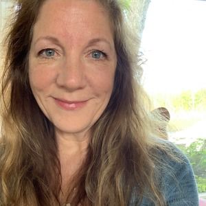 Meet your Posher, Eva